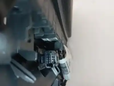 Автозапчастина б/у центральний задній ламп для renault arkana (eu version) h5he4 посилання на oem iam 242546771r  
