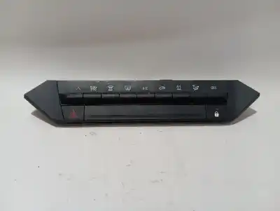 Second-hand car spare part hazard warning lights for dacia duster iii eco-g 100 essential oem iam references 283958363r