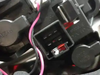 Second-hand car spare part left tailgate light for volvo v40 básico oem iam references 31395844  