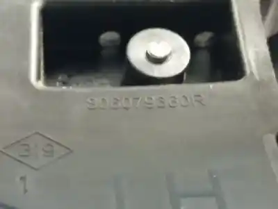 Second-hand car spare part exterior left front door handle for renault express advance oem iam references 806079360r  