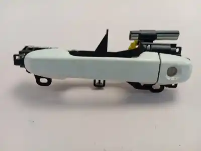 Second-hand car spare part exterior left front door handle for toyota yaris active oem iam references 692020d07000