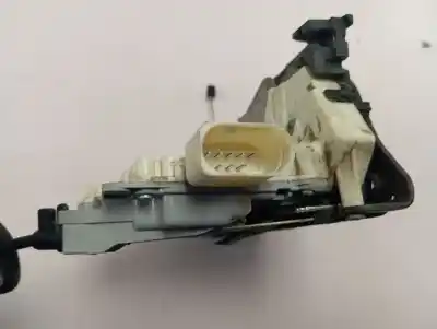 Second-hand car spare part left front door lock for seat leon (1p1) reference oem iam references   