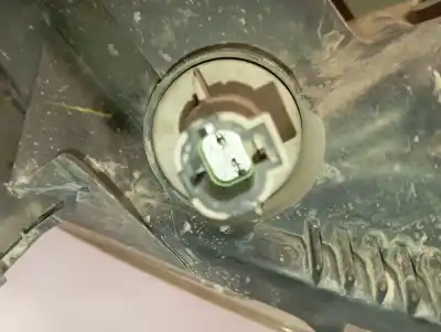 Second-hand car spare part right headlight for nissan note (e11e) acenta oem iam references 260109u100  