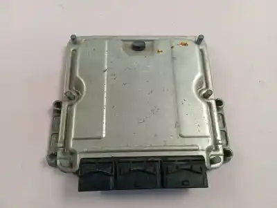 Second-hand car spare part ecu engine control for renault master combi desde ´98 2.5 diesel 114 cv / 84 kw oem iam references 0281010784