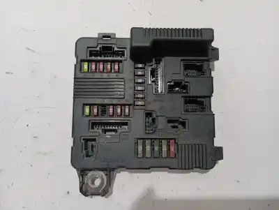 Second-hand car spare part FUSE BOX UNIT for RENAULT SCENIC II (JM) K9K P7 OEM IAM references 8200306032C  