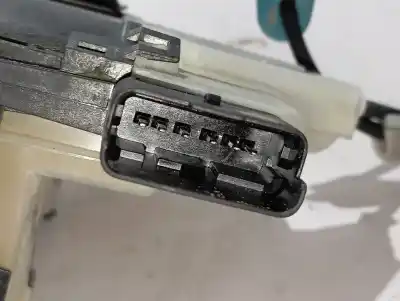 Second-hand car spare part left front door lock for opel combo life edition oem iam references 163434  