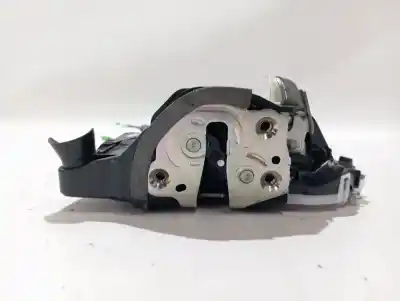 Peça sobressalente para automóvel em segunda mão fechadura da porta dianteira direita por toyota yaris (xp21) hybrid style referências oem iam m7319450m6