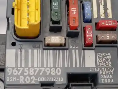 Pezzo di ricambio per auto di seconda mano scatola relè/fusibili per citroen c4 picasso i monospace (ud_) 1.6 hdi 110 riferimenti oem iam 9675877980  