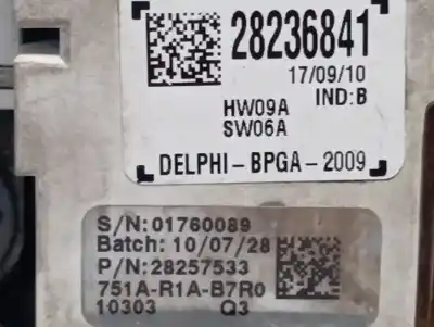 Pezzo di ricambio per auto di seconda mano scatola relè/fusibili per citroen c4 picasso i monospace (ud_) 1.6 hdi 110 riferimenti oem iam 9666527580  