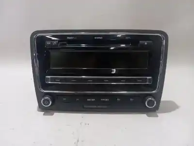 Peça sobressalente para automóvel em segunda mão sistema de áudio / rádio cd por skoda suberb (3t4) 2.0 comfort referências oem iam 3t0035186