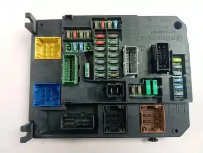 Second-hand car spare part fuse box unit for citroen ds5 design oem iam references 9806687980  