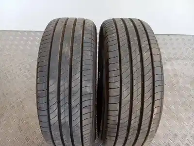 Peça sobressalente para automóvel em segunda mão PNEU por AUDI Q2 (GAB) design edition Referências OEM IAM 215/50/18 92W  