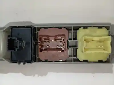 Pezzo di ricambio per auto di seconda mano interruttore alzacristalli anteriore sinistro per renault zoe zen 58 cv / 43 kw riferimenti oem iam 254008973r  