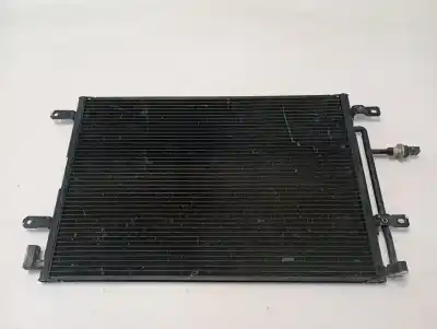 Pezzo di ricambio per auto di seconda mano CONDENSATORE / RADIATORE ARIA CONDIZIONATA per AUDI A4 B7 (8EC)  Riferimenti OEM IAM 8E0260401L  