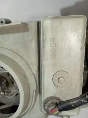 Second-hand car spare part right headlight for mazda premacy (cp) td active oem iam references p1990r  