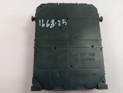 Peça sobressalente para automóvel em segunda mão caixa de fusíveis e relés por opel combo life edition referências oem iam 9832880280  