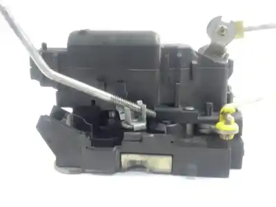 Second-hand car spare part left front door lock for iveco 65c18  oem iam references   