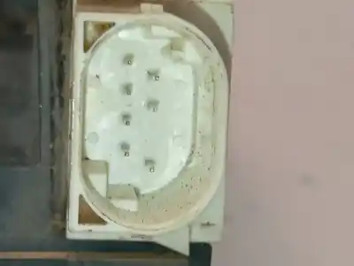 Автозапчастина б/у замок заднього правого дверя для land rover range rover (lm) 3.6 td v8 посилання на oem iam f0m500180  