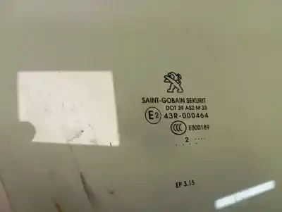 Peça sobressalente para automóvel em segunda mão vidro dianteiro direito por peugeot 208 access referências oem iam 43r00464  