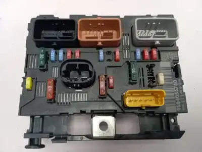 Peça sobressalente para automóvel em segunda mão Caixa De Fusíveis E Relés por PEUGEOT 207 Premium Referências OEM IAM 9664055780  