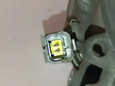 Peça sobressalente para automóvel em segunda mão compressor de ar condicionado a/a a/c por renault clio iii style referências oem iam 8200819568a  