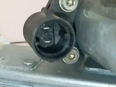 Peça sobressalente para automóvel em segunda mão elevador de vidros traseiro direito por dacia duster ambiance 4x2 referências oem iam 8200733832e  