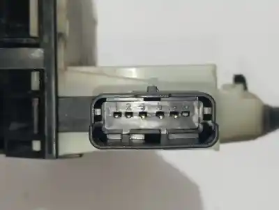 Peça sobressalente para automóvel em segunda mão fechadura da porta dianteira direita por peugeot 208 active referências oem iam 9812500780  