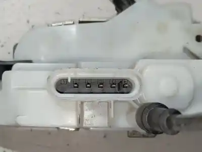 Second-hand car spare part left front door lock for citroen c2 stop&start oem iam references 52187680  