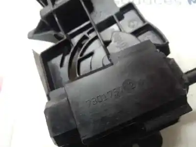 Автозапчасти б/у кронштейн внешней ручки задней левой двери за bmw i3 (i01) i3 rex ссылки oem iam 7301757  