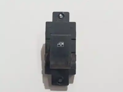 Peça sobressalente para automóvel em segunda mão Botão / Interruptor Elevador Vidro Traseiro Esquerdo por CHEVROLET CAPTIVA 2.2 VCDi LT 2WD Referências OEM IAM 202005438  
