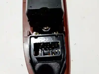 Peça sobressalente para automóvel em segunda mão botão / interruptor elevador vidro dianteiro esquerdo por mazda premacy (cp) td active referências oem iam cb8166350a  