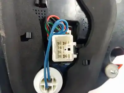 Peça sobressalente para automóvel em segunda mão farolim interior traseiro direito por kia carens ( ) concept referências oem iam 92404a4110  