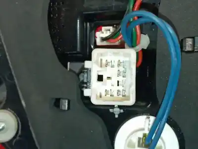 Peça sobressalente para automóvel em segunda mão farolim interior traseiro esquerdo por kia carens ( ) concept referências oem iam 92403a4110  