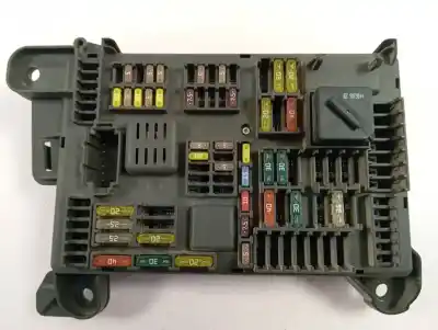 Pezzo di ricambio per auto di seconda mano scatola relè/fusibili per bmw x5 (e70) 3.0d riferimenti oem iam 61146931687