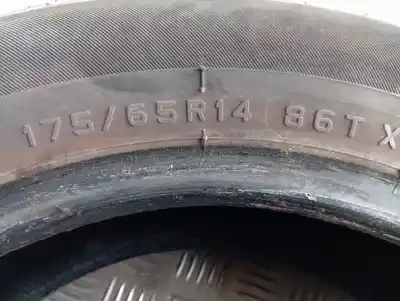 Peça sobressalente para automóvel em segunda mão pneu por citroen c2 furio referências oem iam 175/65/14 86t  2021