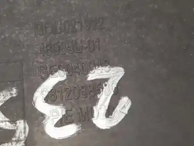 Peça sobressalente para automóvel em segunda mão aba do guarda-lamas dianteiro direito por citroen c3 feel referências oem iam 48985u01  
