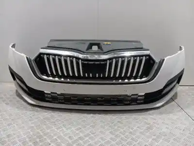 Pezzo di ricambio per auto di seconda mano Paraurti Anteriore per SKODA OCTAVIA COMBI (NX5) AMBITION Riferimenti OEM IAM 5E3807221  5E3853653