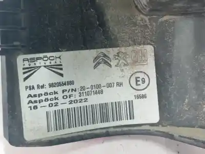 Second-hand car spare part right tailgate light for opel combo life edition oem iam references 9820554880  