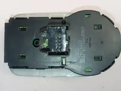 Second-hand car spare part headlights switch for opel combo life edition oem iam references 39085923  17018960