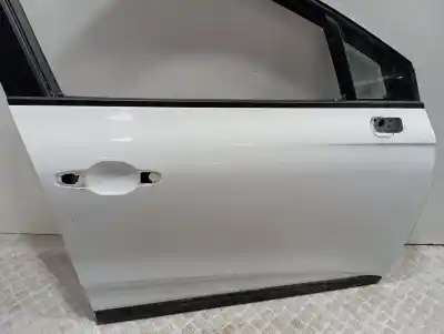Peça sobressalente para automóvel em segunda mão porta dianteira direita por renault clio v business referências oem iam   
