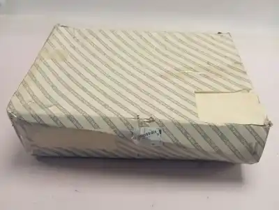 Pezzo di ricambio per auto di seconda mano FILTRO DELL ARIA per OPEL COMBO D  Riferimenti OEM IAM 95513378  