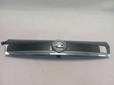 Peça sobressalente para automóvel em segunda mão Moldagem por OPEL MOKKA Color Edition Referências OEM IAM 126186 6238727 95978090 - 42389646