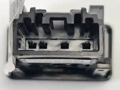 Second-hand car spare part hazard warning lights for mazda 3 sedán (bk) 2.0 (bkep) oem iam references bp4k664h0  