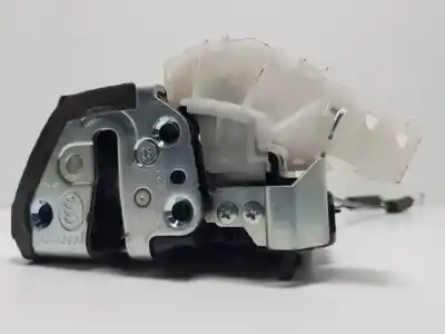 Автозапчастина б/у замок заднього правого дверя для toyota c-hr x2zr посилання на oem iam a046698  