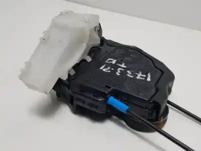 Автозапчастина б/у замок заднього правого дверя для toyota c-hr x2zr посилання на oem iam a046698  