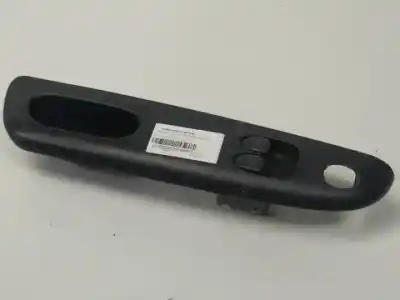 Pièce détachée automobile d'occasion commande de lève vitre avant gauche pour daewoo matiz (m100, m150) 1.0 références oem iam 96563824  