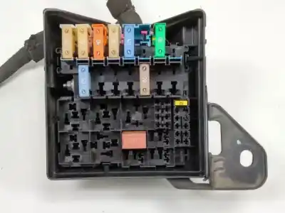 Second-hand car spare part fuse box unit for renault laguna iii m9r742 oem iam references 240110200r