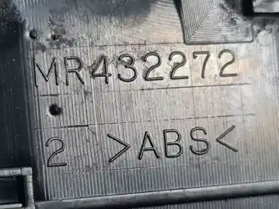 Second-hand car spare part interior right front handle for mitsubishi montero (v60/v70) d-4m41 oem iam references   