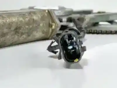 Second-hand car spare part passenger side right window regulator for isuzu trooper 4jg2 oem iam references   