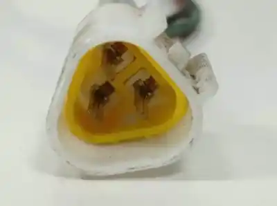 Second-hand car spare part left front door lock for isuzu trooper 4jg2 oem iam references   